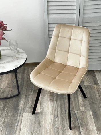 Стул ONION G062-03 светлый беж, велюр/ черный каркас М-City