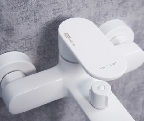 Смеситель Wasserkraft Mindel 8501 для ванны с душем