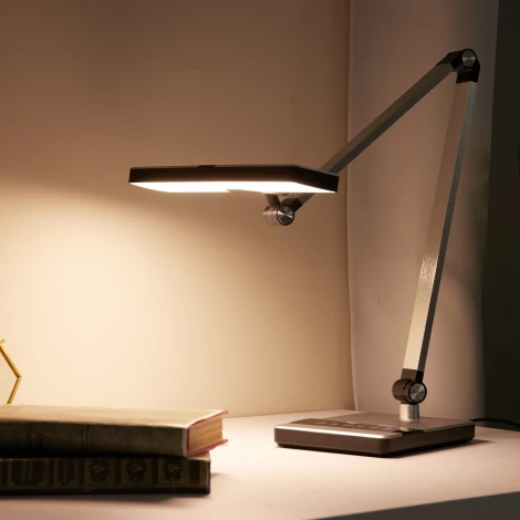 Настольная лампа Uniel ULM ULM-D110 15W/3000-6500K/DIM SILVER