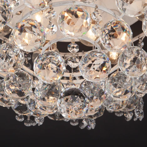 Потолочная люстра Eurosvet Charm 16017/9 белый с серебром