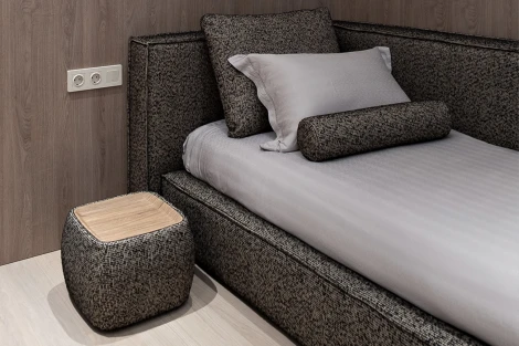 Столик прикроватный мягкий Runa шенилл серая Seppia Ser 49*49*27см Garda Decor