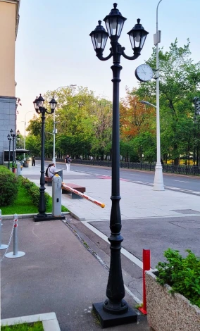 Наземный уличный фонарь Fumagalli Rut E26.205.R30.AXE27