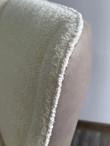 Стул VOLCANO Белый Wales-101, ткань / светло-бежевый Maison 09, экокожа/  черный каркас, DISAUR