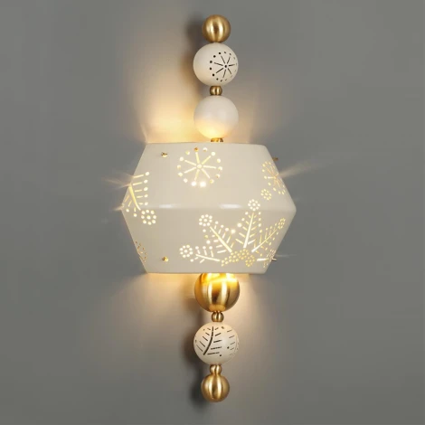 Бра Odeon Light Karelia 5444/1WA бежевый/античная бронза/металл/керамика E14 2*40W