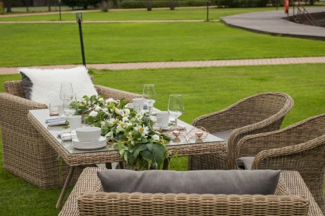 Плетеный стол из искусственного ротанга 160х90см, цвет соломенный 4SIS Латте YH-T4766G-1