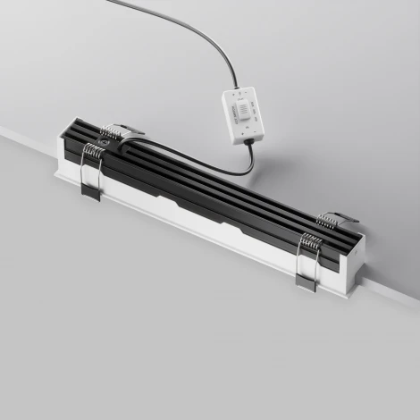 Встраиваемый линейный светильник светодиодный Maytoni Points DL065-20W3-6K-W (220V)