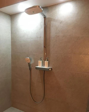 Душевая стойка Hansgrohe Raindance Select E 300 2jet 27128400 Showerpipe