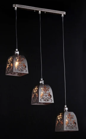 Подвесной светильник Maytoni Elegant 52 ARM610-03-R