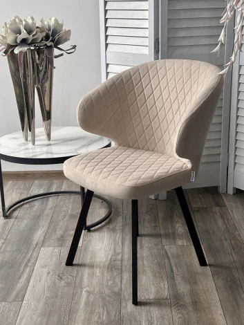 Стул ХИЛТОН 360 град., цвет B03 Бежевый, велюр / черный каркас M-City 64644