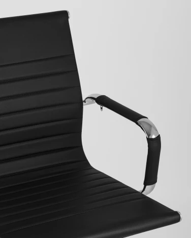 Кресло офисное TopChairs City S черное УТ000001923