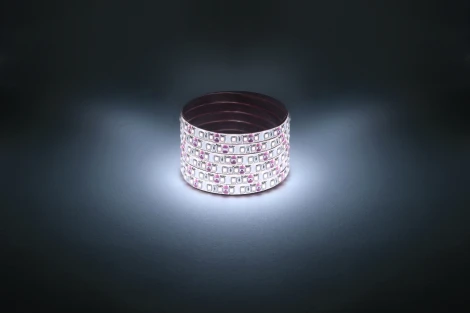 Светодиодная лента холодный белый 12V 5м ЭРА LS2835-9,6-120-12-6500K-IP65-1 year-5m