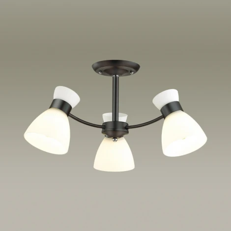 Потолочная люстра на штанге Lumion Wilma 4534/3C (220V)
