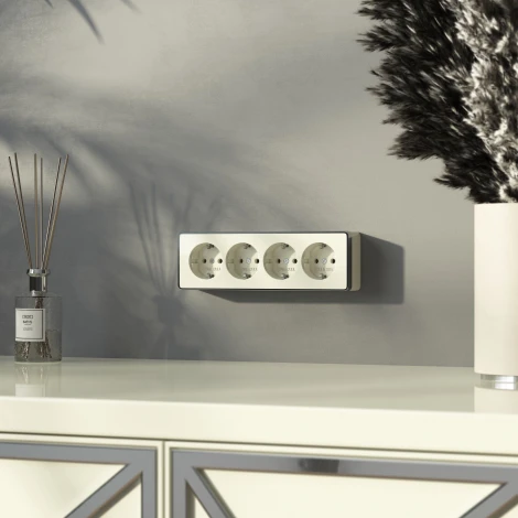 Розетка четверная с заземлением и шторками Gallant слоновая кость Werkel W5072204 (a071253)