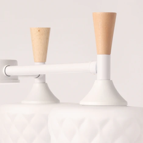 Потолочная люстра на штанге DeMarkt Дэла 635015003 (220V)