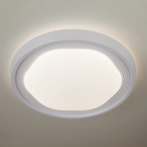 Потолочная люстра Eurosvet Range 40005/1 LED белый
