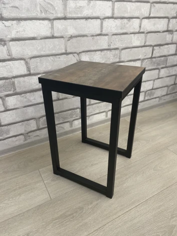 Табурет Саен 5, Трансильвания, Мир стульев