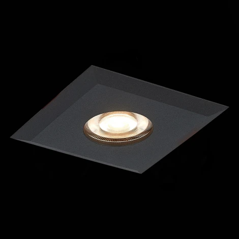 Встраиваемый точечный светильник ST Luce Quosis ST204.408.01 (220V)