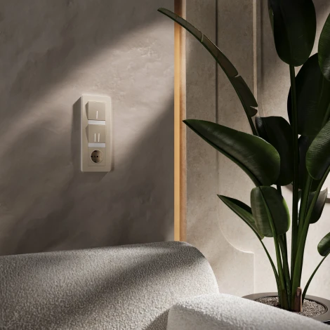 Рамка на 3 поста (айвори/белый, soft-touch) Werkel W0033066 (a067256)