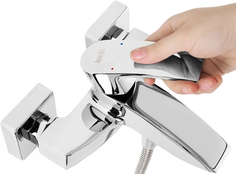 Смеситель Iddis Vane VANSB00I02WA для ванны с душем