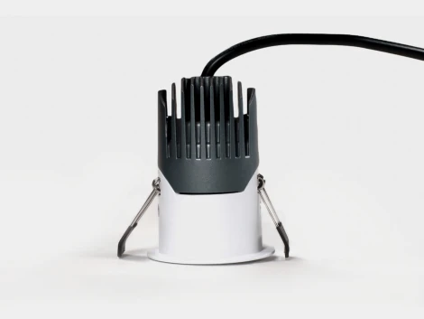 Светильник встраиваемый 7Вт 55° IP65 белый 3000К поворотный SWG RC RC-D52-7-WH-WW65