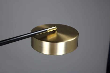 Потолочная люстра на штанге Zortes Lunar ZRS.01243.04 (LED, 220V)