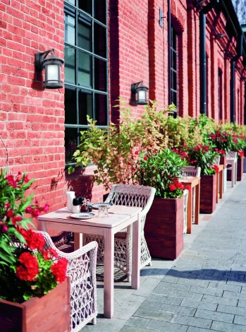 Настенный фонарь уличный Maytoni Salamanca O031WL-01BR (220V, IP44)