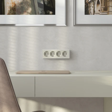 Розетка четверная с заземлением и шторками Gallant слоновая кость Werkel W5072204 (a071253)