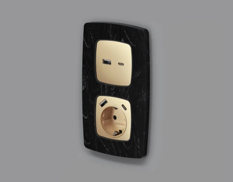 Лицевая панель Ambrella Volt ALFA (Шампань) для электрической розетки с заземлением со шторками 2USB A+C QUANT AP6100