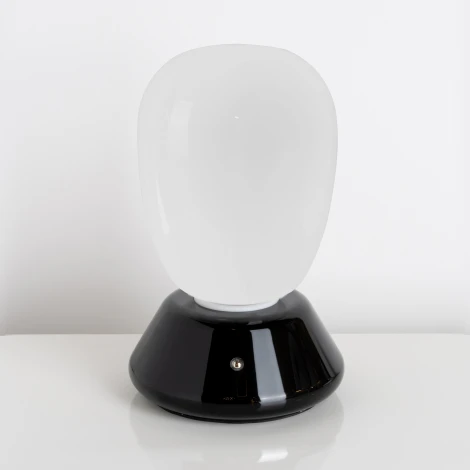 Настольная лампа диммируемая 10W 3000K матовый/черный Lightstar Uovo III 807917