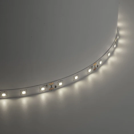 Лента светодиодная Saffit SST01 55238 60SMD(2835)/m 6Вт/м 12V 5000*8*1.22мм 4000K, IP20