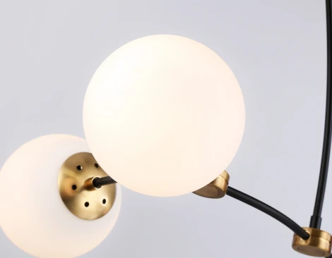 Потолочная люстра на штанге Ambrella Traditional TR2544 (220V, шарики)