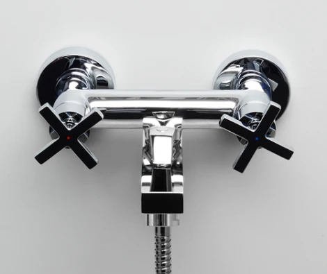 Смеситель Wasserkraft Weser 7801 для ванны с душем