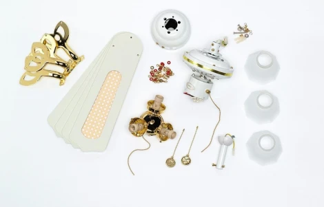 Потолочная люстра Westinghouse Princess Trio White 78324WES