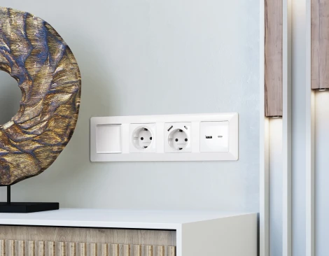 Комплект механизма Ambrella Volt розетки ALFA MA111010 Белый глянец 2USB A+C 20W быстрая зарядка QUANT