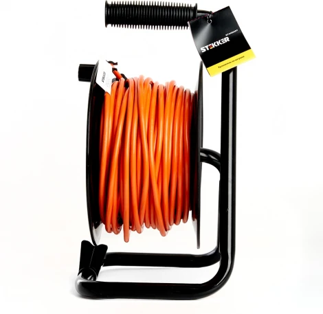 Удлинитель 4-х местный с заземлением 30 метров на катушке Stekker Standart 49390