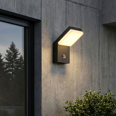 Настенный светильник светодиодный Elektrostandard Sensor 1541 TECHNO LED с датчиком движения 3000K чёрный