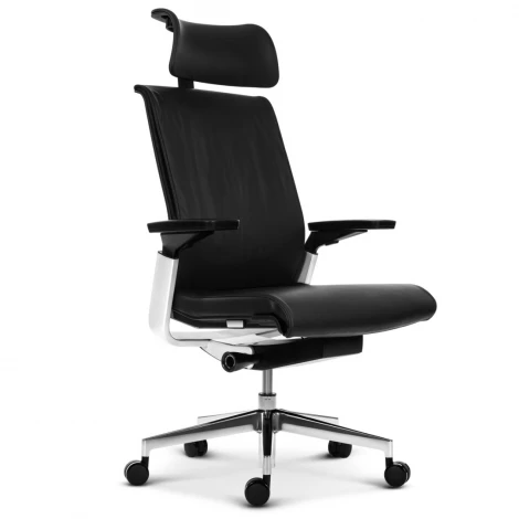 Эргономичное кресло руководителя Match