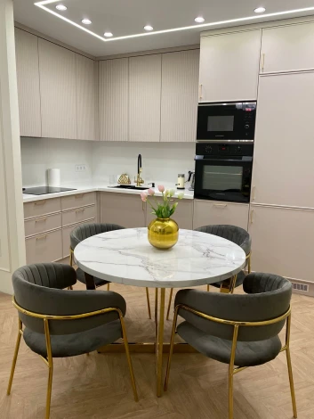 Стол обеденный IST-CASA Амали F-1374, 110х110х75 см, белый мрамор