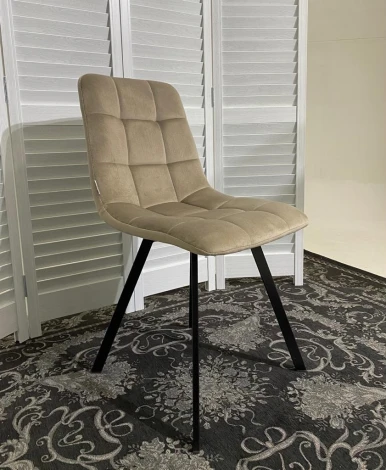 Стул CHILLI SQUARE BLUVEL-40 бежевый, велюр / черный каркас М-City
