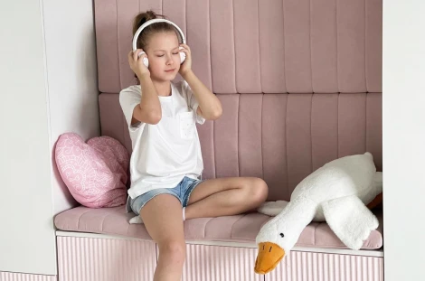 Зефир Тумба 115.01 Mebelson (ЛДСП,МДФ,Металл/Светлое дерево,Розовый) арт.UL.115-M.103.01.3095