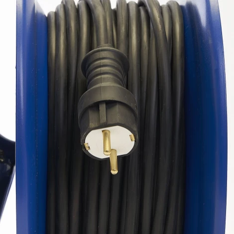 Удлинитель 4-х местный с заземлением 30 метров на металлической катушке Stekker Professional 39296