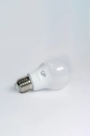 Лампочка светодиодная E27 9Вт 4000K LEDS POWER 006611