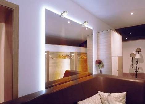 Подсветка для картин Deko-Light Gienah 687084 (LED, 220V, споты для зеркала)