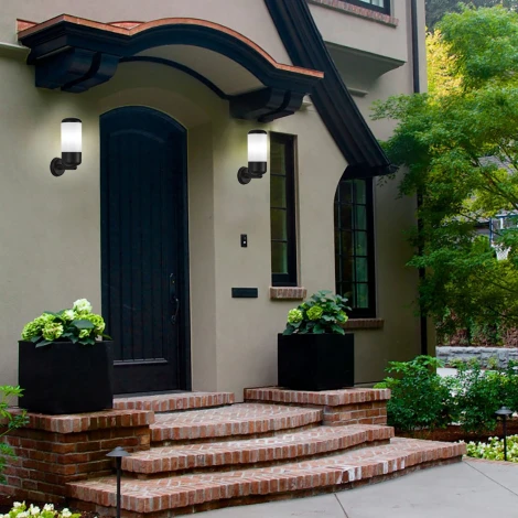 Уличный настенный светильник Escada 30005 30005W/01 E27*40W IP44 Black (220V)