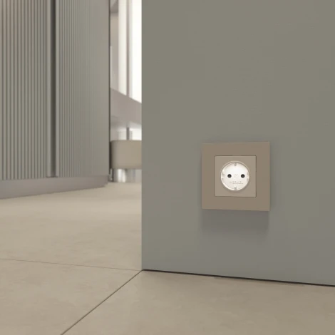 Розетка с подсветкой и датчиком освещенности (айвори матовый) Werkel W1171462 (a069610)