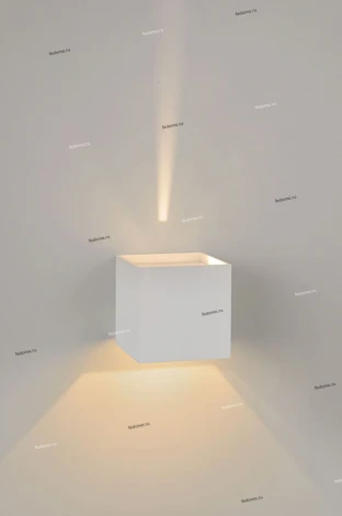 Настенный светильник Lucide Xia 17293/02/31 (LED, 220V, куб, IP54)