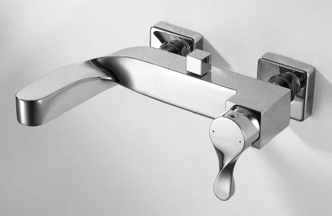 Смеситель Bravat Wave F674108C-01 для ванны с душем