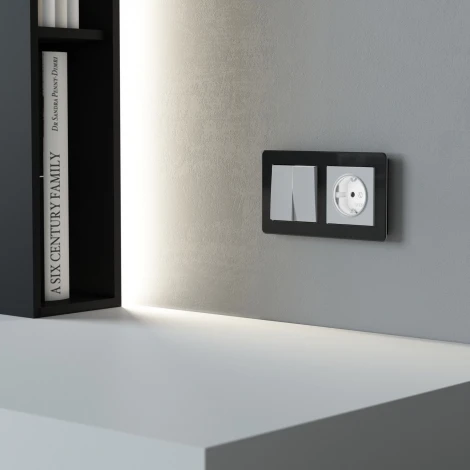 Розетка с подсветкой и датчиком освещенности (белый матовый) Werkel W1171461 (a069612)