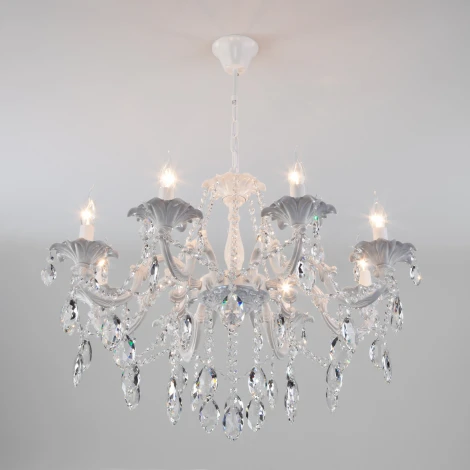 Подвесная люстра Eurosvet Veletta 10108/8 белый/прозрачный хрусталь Strotskis (220V, хрусталь Strotskis, на цепи, свеча)