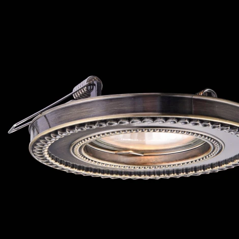 Встраиваемый точечный светильник Maytoni Metal Classic DL302-2-01-BS